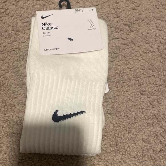 Nike white soccer socks - Picture 1 of 1